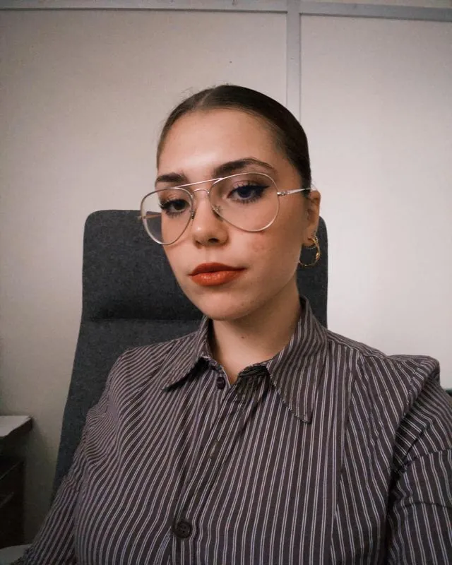 Adela, manager de Kuarere
